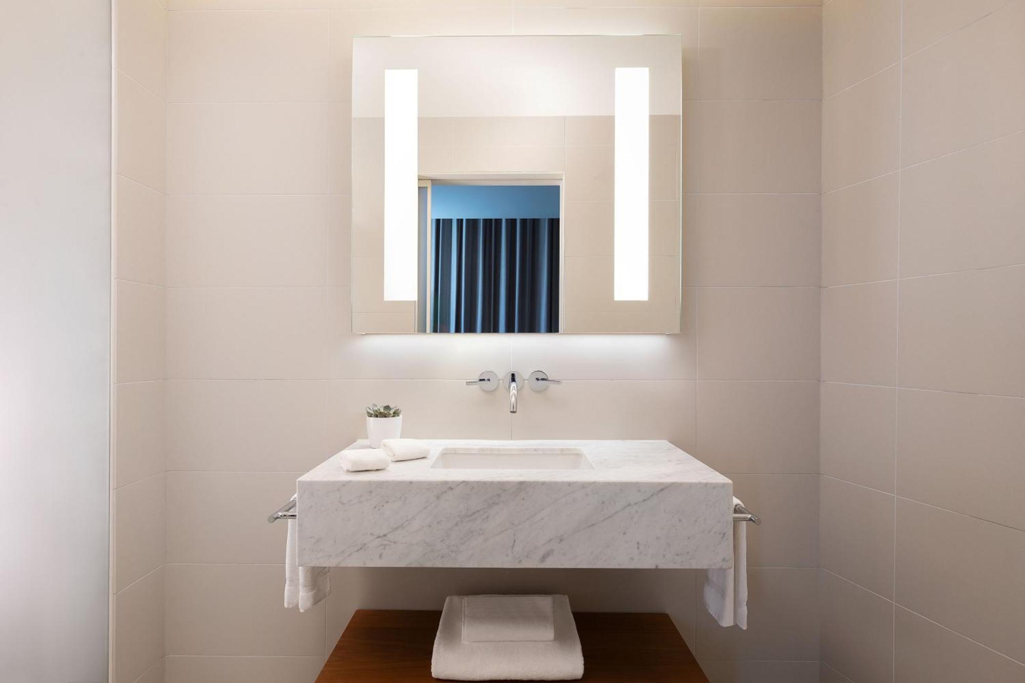 La Maisonette Loft Suite Private Pool Split Level